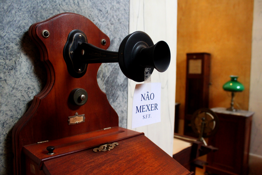 Telefone onde foi feita a primeira chamada telefónica de Portugal