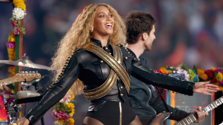 640_beyonce_super_bowl_508988142