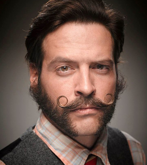 Bigodes16
