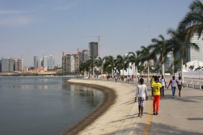 Panorâmica da célebre baía de Luanda Foto: José Peixe