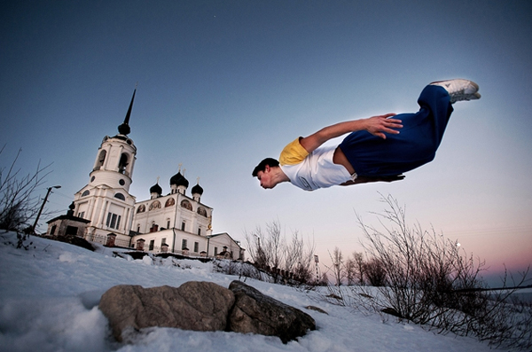 Jump - Praticante de Parkour na cidade rusa de Solvychegodsk outrora grande produtora de sal - Foto de Anton Unitsyn (Rússia)