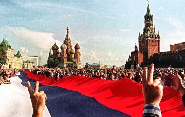 Há 25 anos, Golpe de Moscovo de Agosto de 1991 acelerou processo de desintegração da URSS