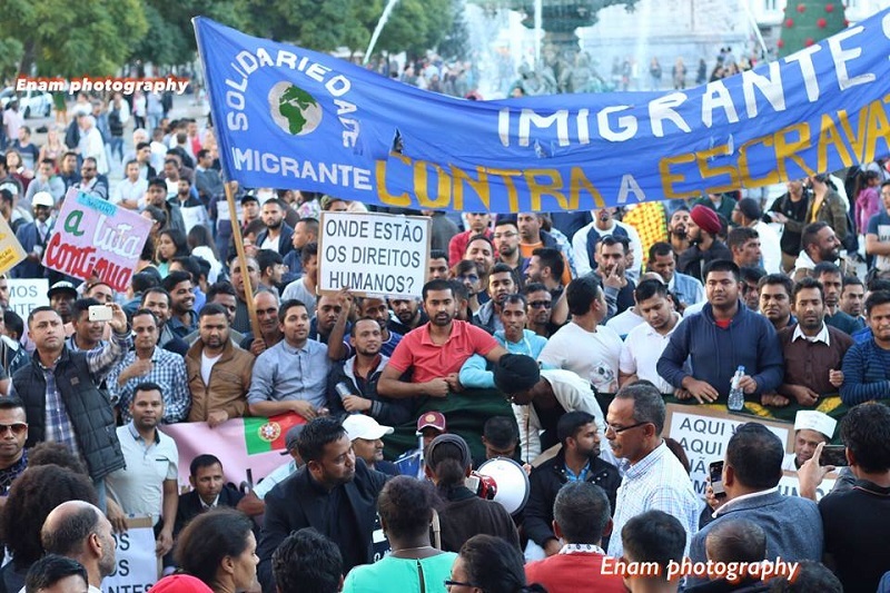 concentração frente ao Centro Comercial da Mouraria, no Martim Moniz, em Lisboa. Contra as políticas que violam os direitos humanos e sob o lema, “Direitos Iguais e Documentos Para Todos”, o protesto organizado pela Solidariedade Imigrante