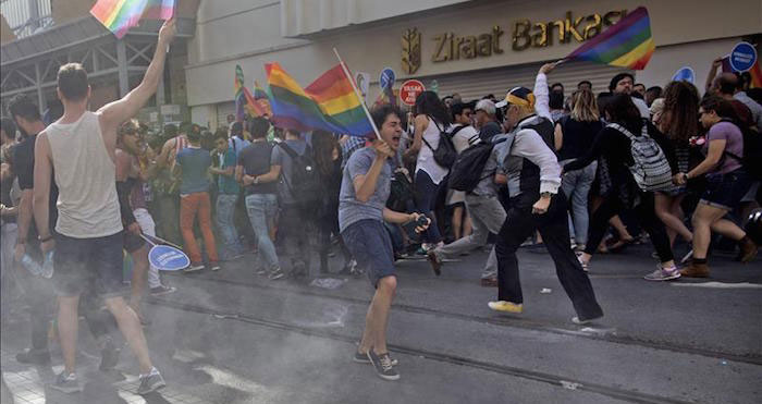 Turquia proibiu actividades LGBT