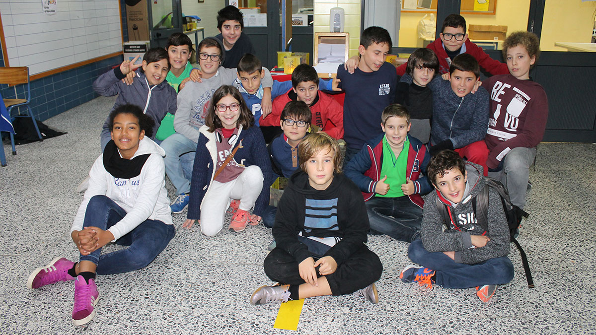 iniciativa “Maratona de cartas” da Amnistia Internacional e na qual participou a Escola Padre Vítor Melícias, em Torres Vedras.