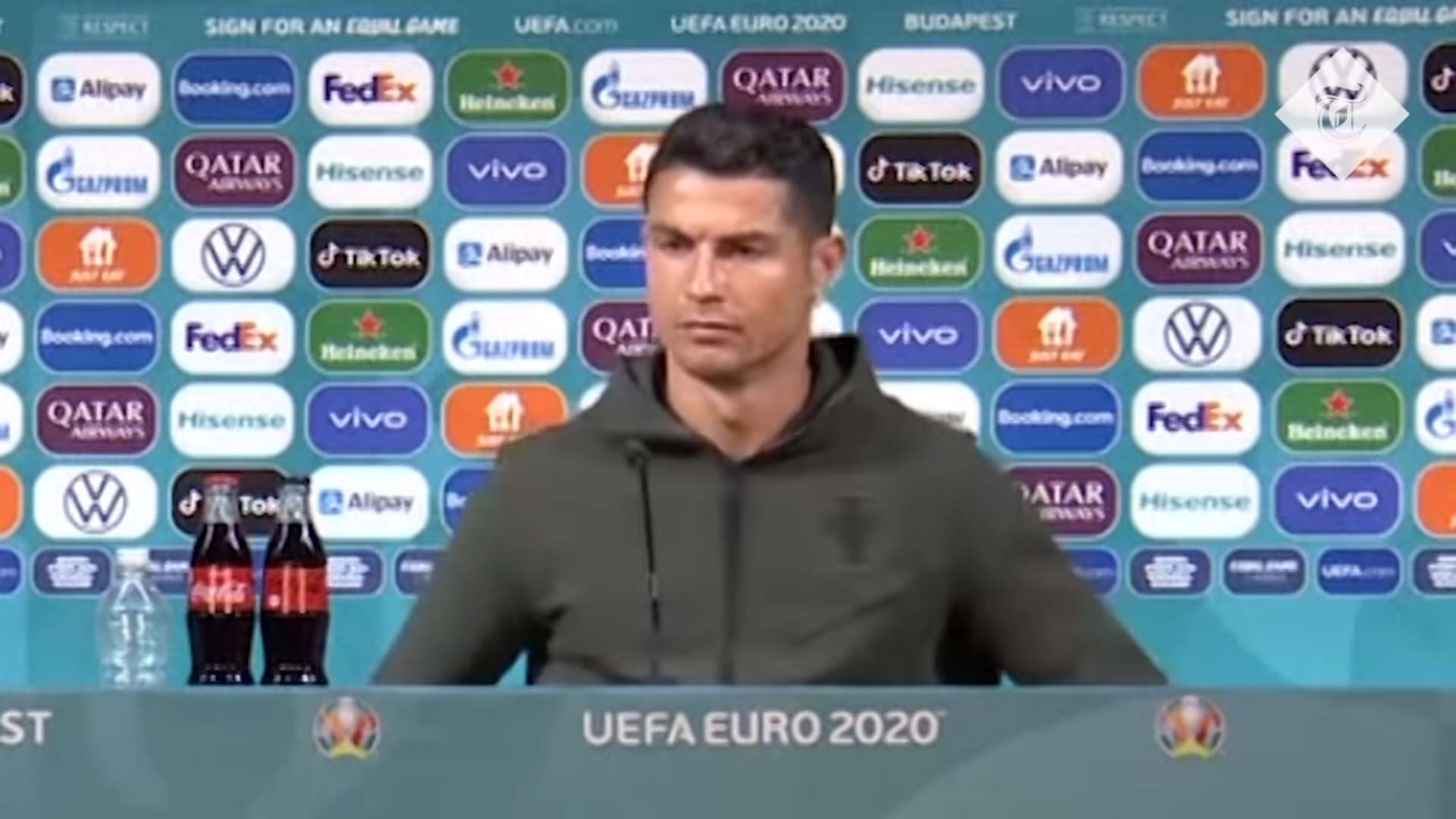 Ao sabor dos tempos | Cristiano Ronaldo e as garrafas de Coca-Cola