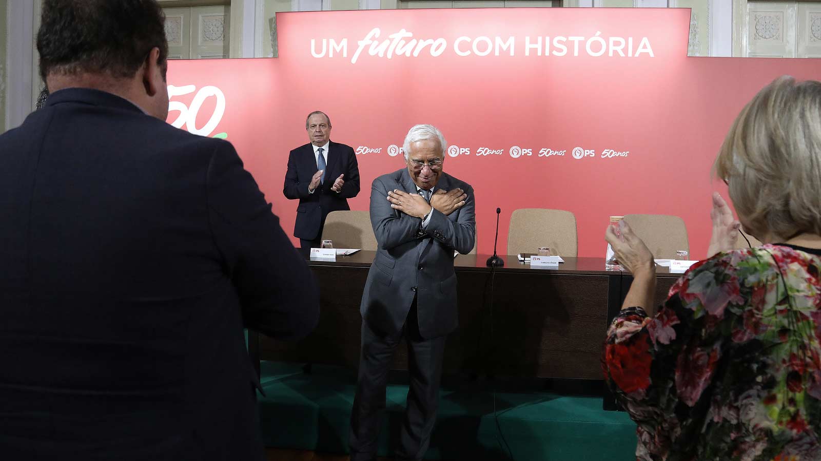 A guerra pelo controlo do Partido Socialista