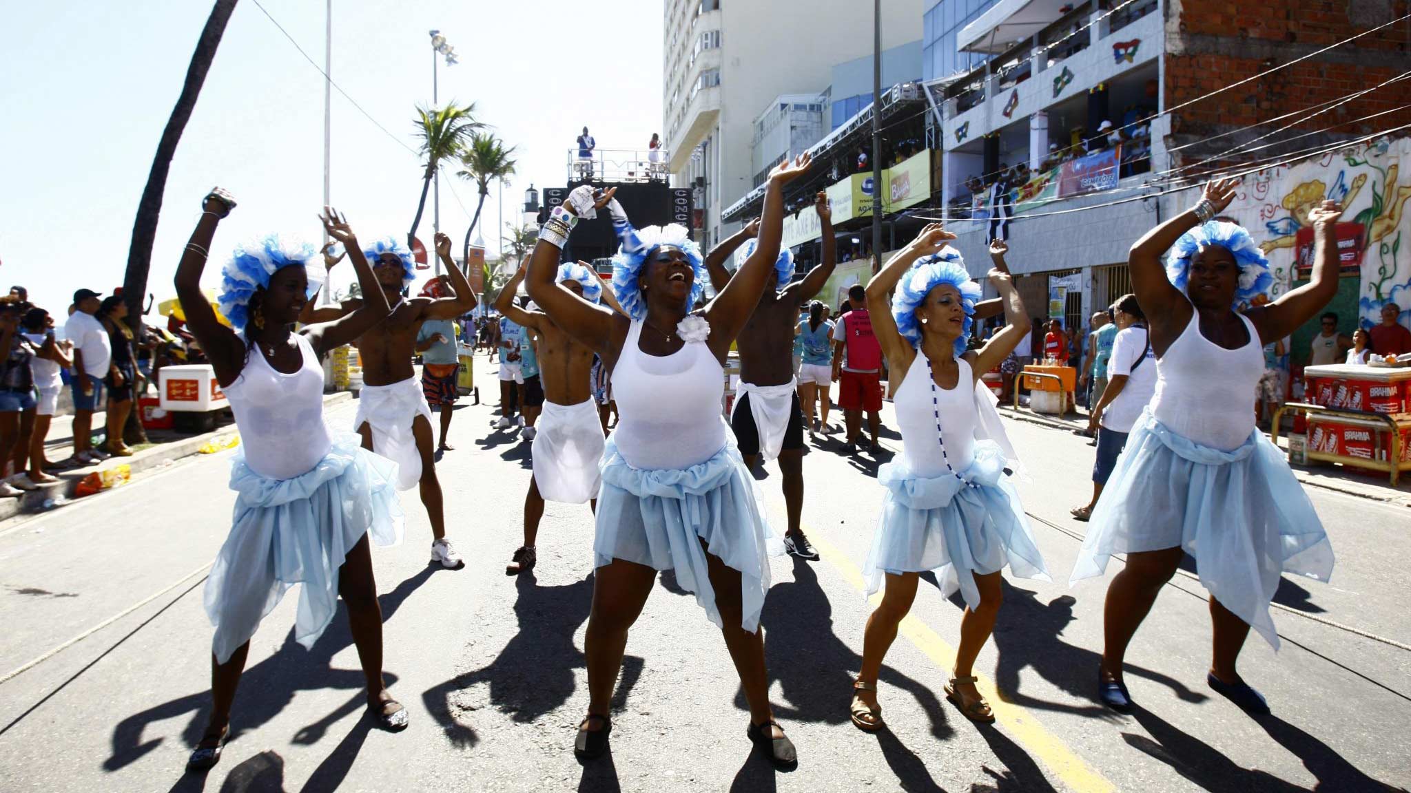 “Inconscientemente a gente dança”: Axé, 40